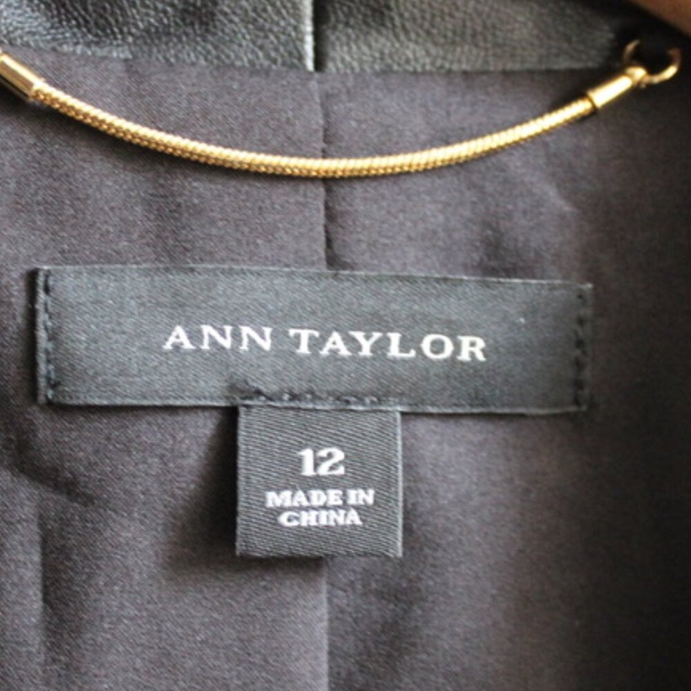 Ann Taylor Black Faux Leather Lapel One-Button Stretch Tailored Blazer Size 12 - Picture 3 of 4